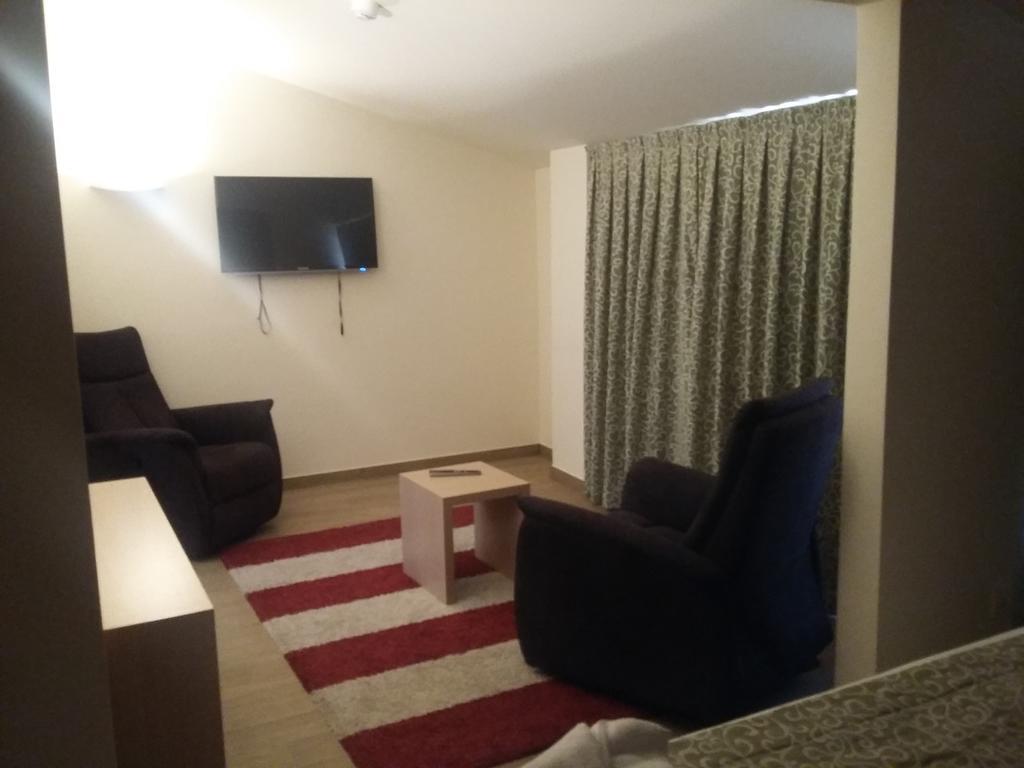 Hostal Rural San Andres Torres del Rio Luaran gambar